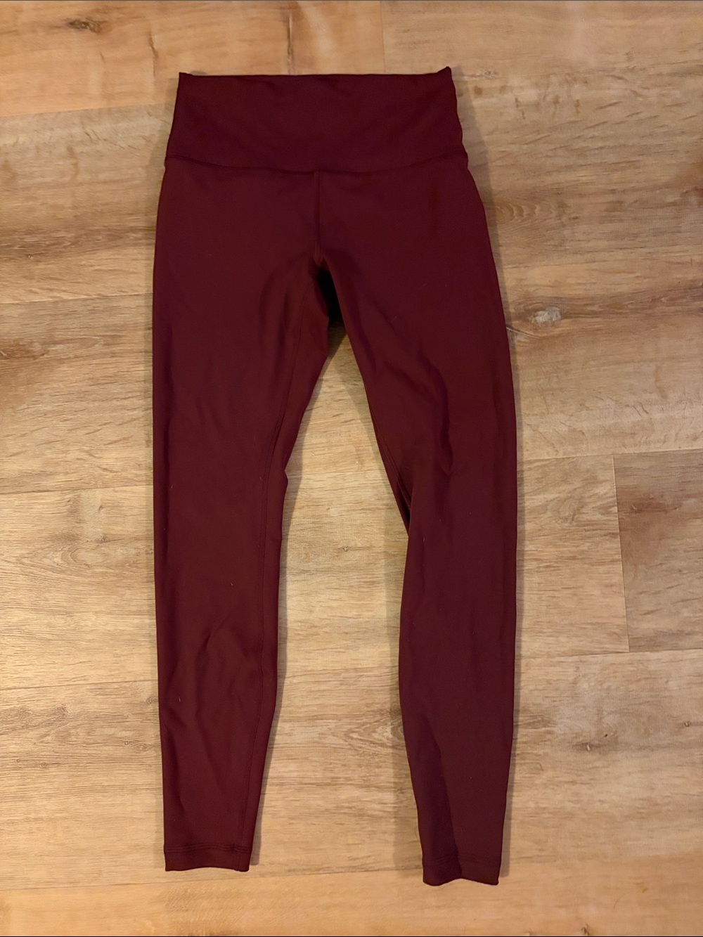 Lululemon wunder train 8 red Merlot like new great condition tights leggings